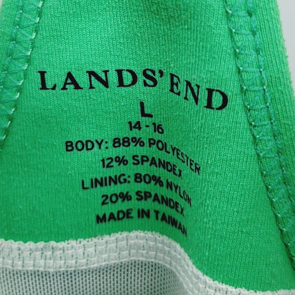 Lands End Workout Tank with Build In Bra - Picture 2 of 6